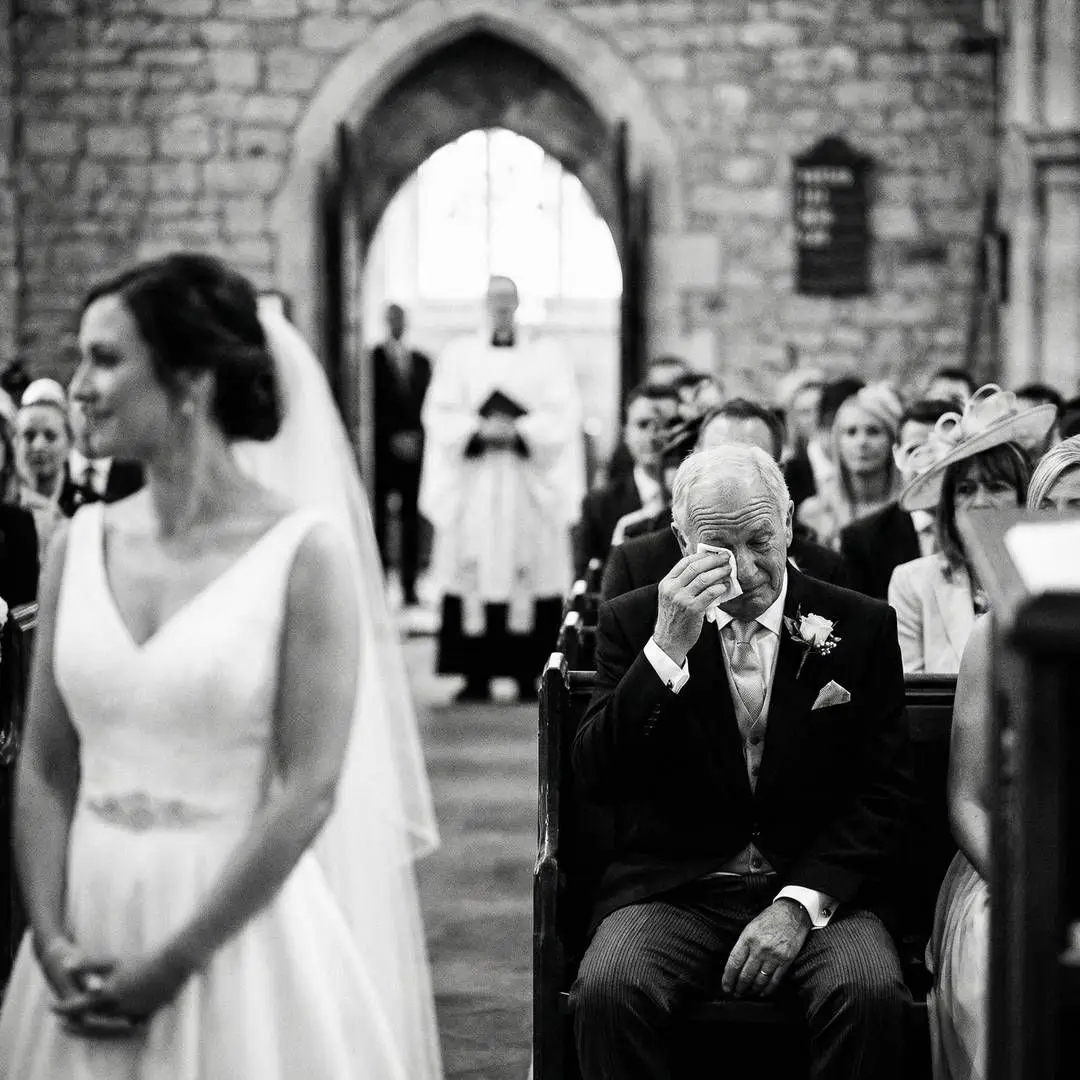Emotional father of the bride moment